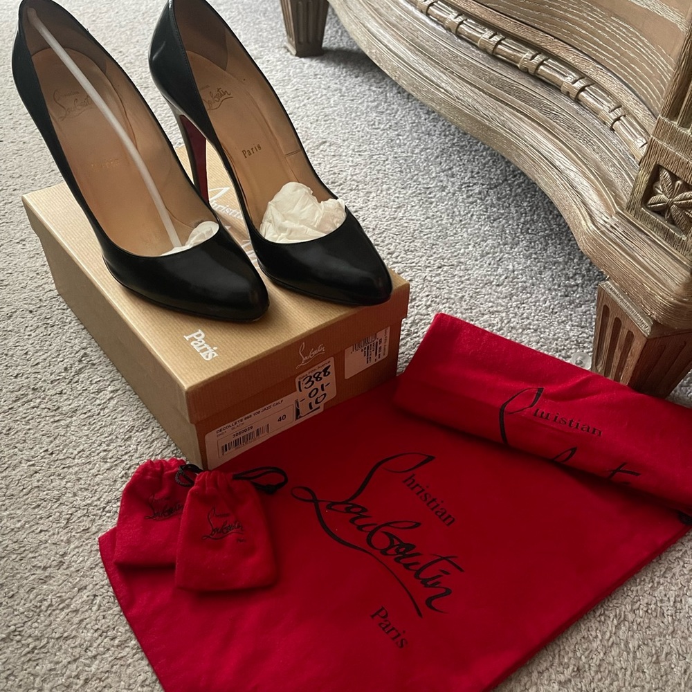 Christian Louboutin Decollette